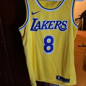 kobe jersey never worn looking to let go